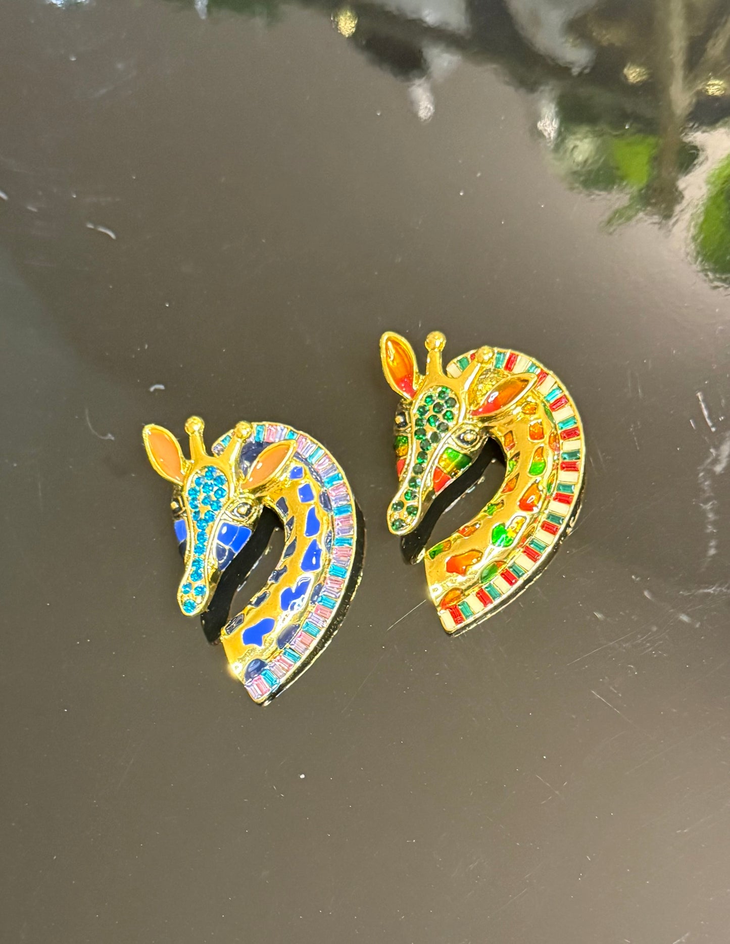 Giraffe Brooches (2)